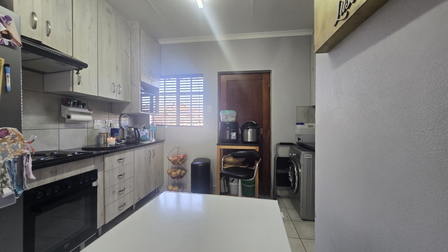 3 Bedroom Property for Sale in Waterkloof East North West